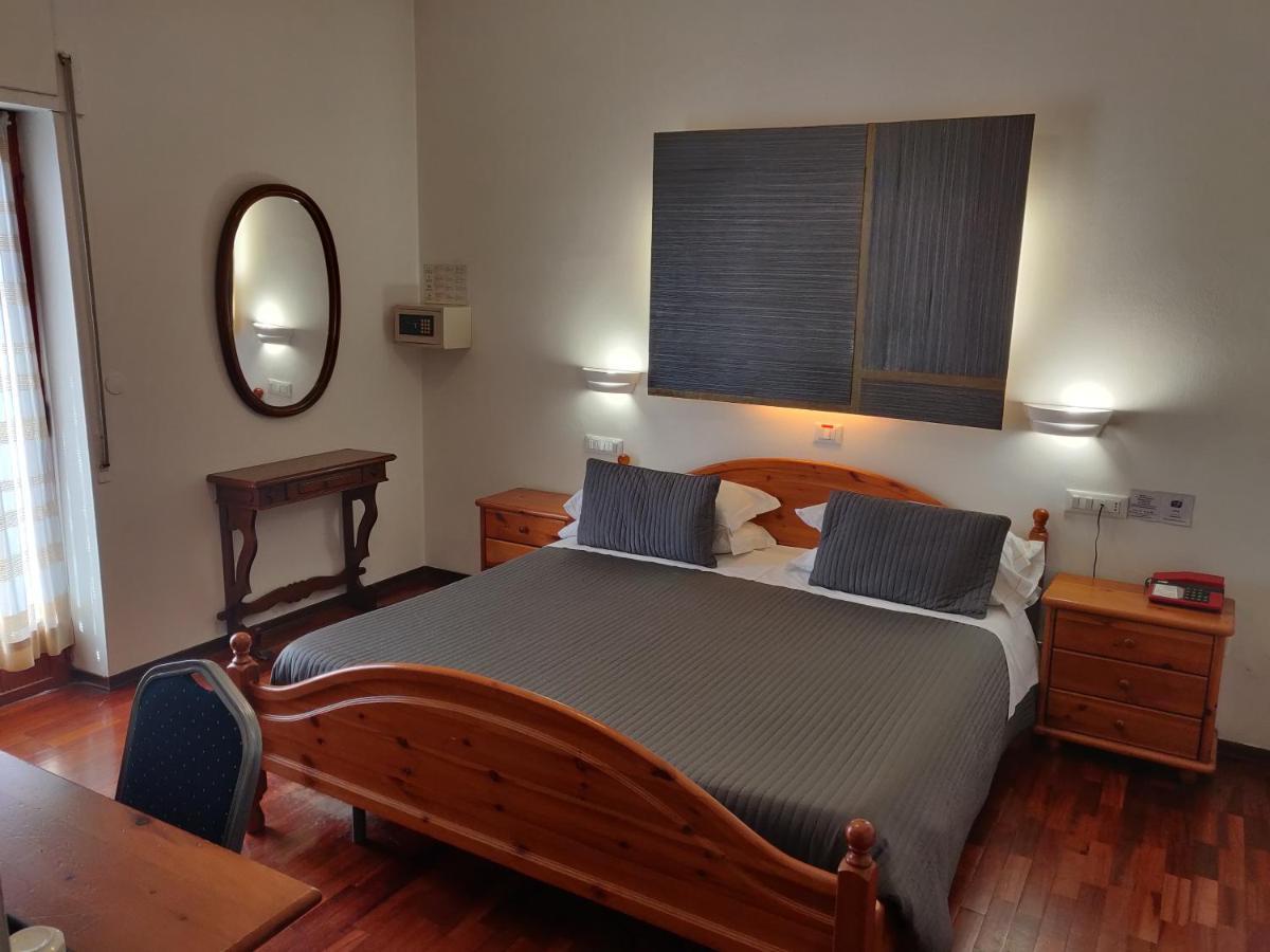 Hotel Il Rustichello لوناتو المظهر الخارجي الصورة