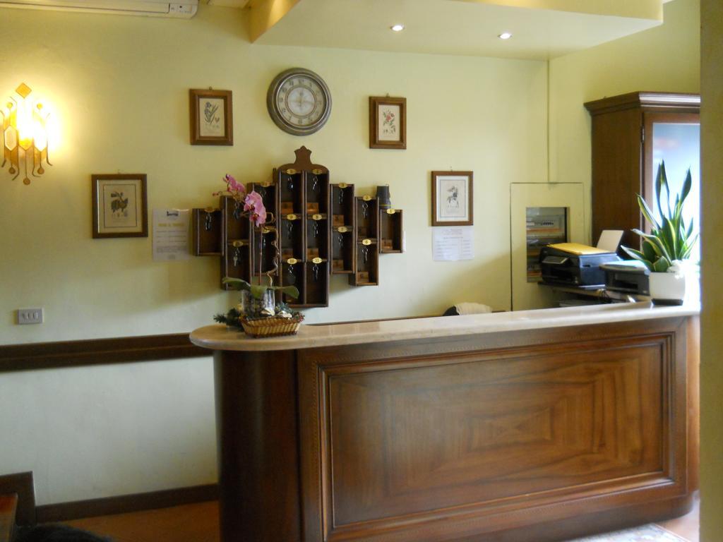 Hotel Il Rustichello لوناتو المظهر الخارجي الصورة