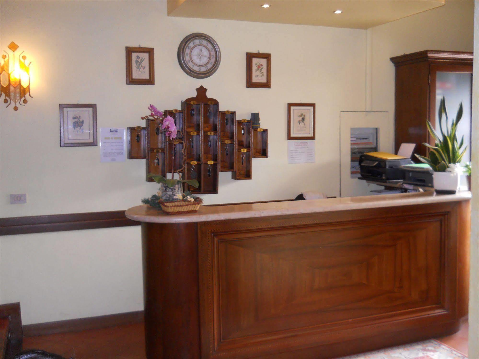 Hotel Il Rustichello لوناتو المظهر الخارجي الصورة