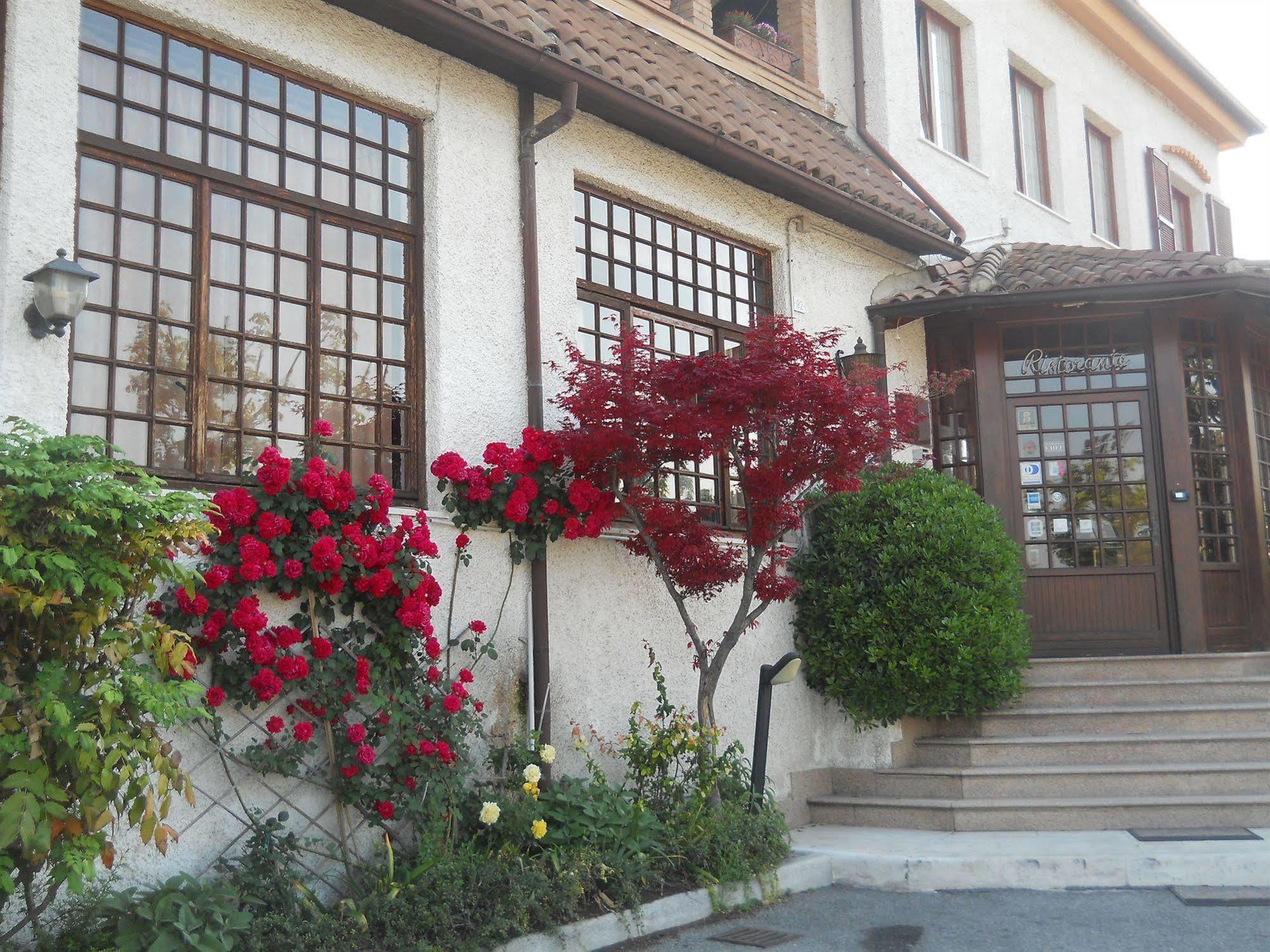 Hotel Il Rustichello لوناتو المظهر الخارجي الصورة